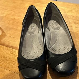 Life strides flats black